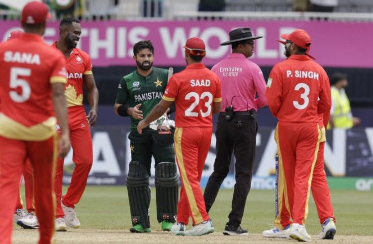 Canada 106/7 vs Pakistan