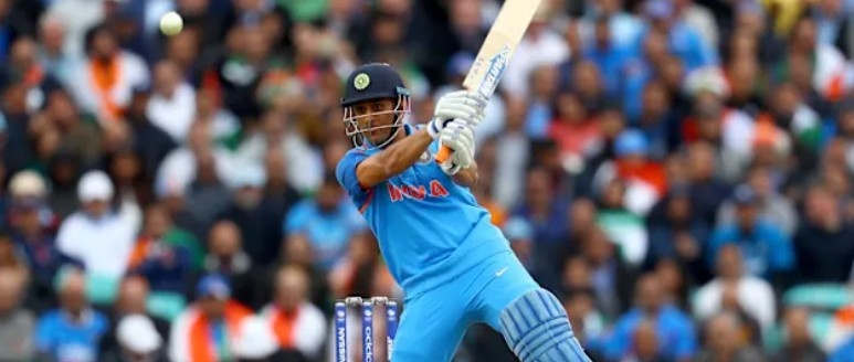 MS Dhoni (India) - Greatest Finisher in Cricket
